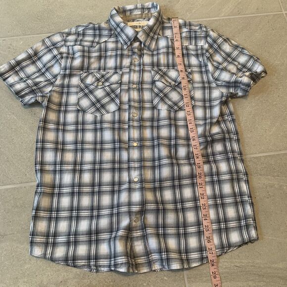 Ditch Plains Short Sleeve Button Down Shirt Size M - Picture 3 of 5